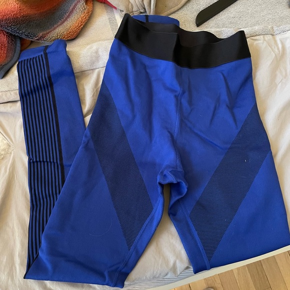 Fabletics set - Picture 2 of 3